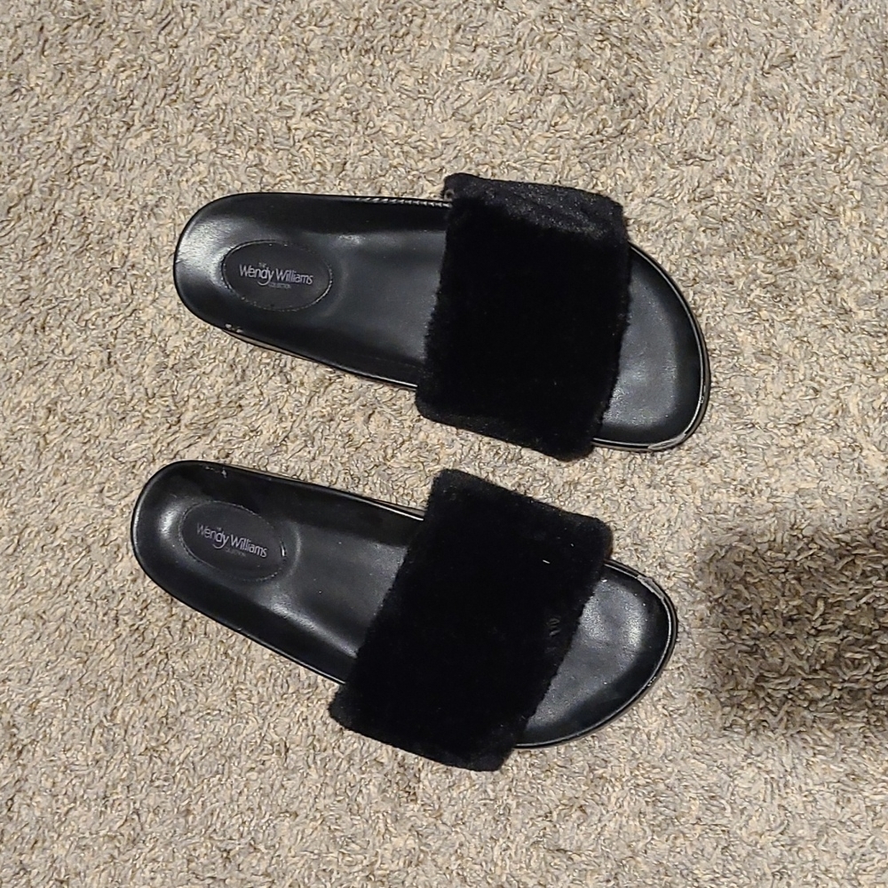 Fur slip ons